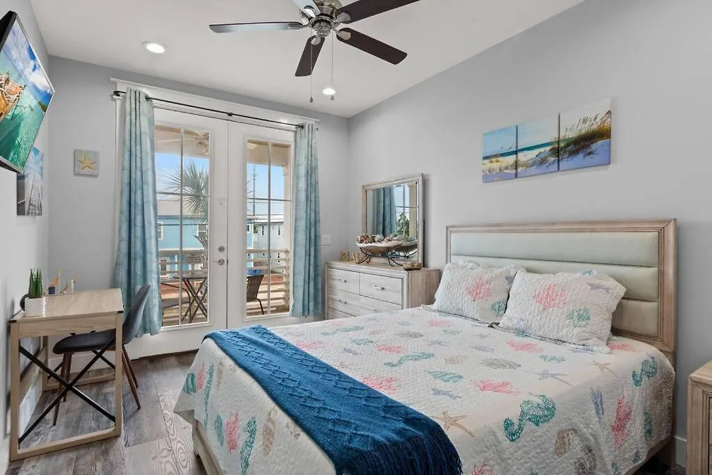Sandy Palms, Heated Pool & Seasonal Hot Tub, 3 Min Walk To The Beach, W Golf Cart & Beach Gear Villa Panama City Beach Holiday home