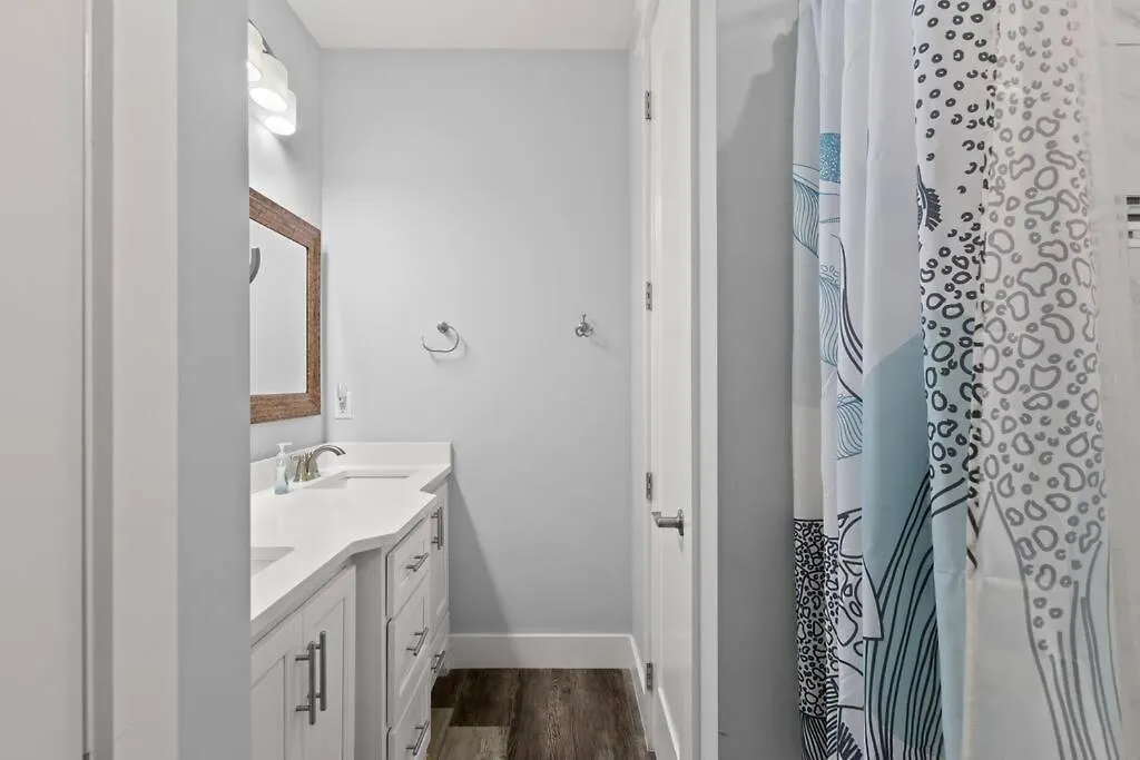 Holiday home Sandy Palms, Heated Pool & Seasonal Hot Tub, 3 Min Walk To The Beach, W Golf Cart & Beach Gear Villa Panama City Beach United States