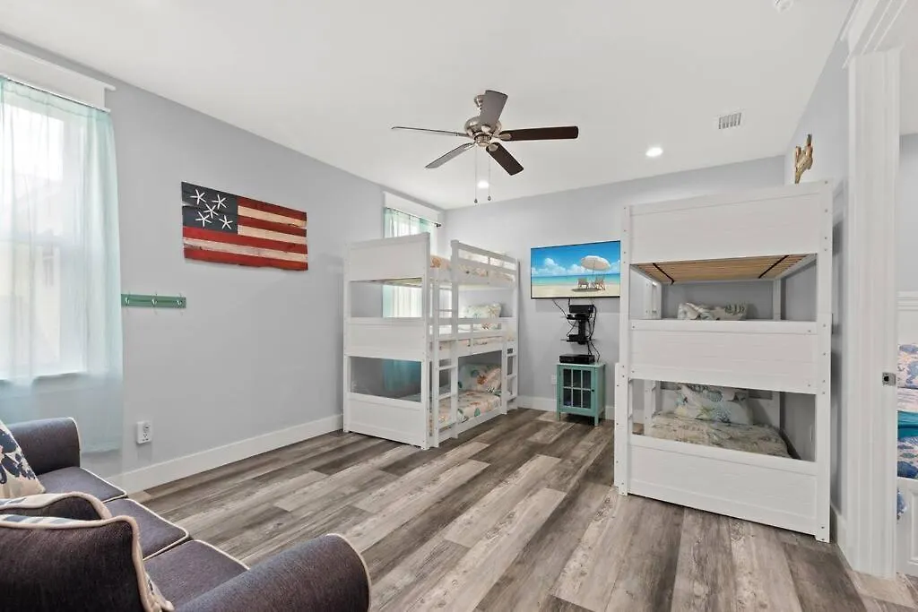 Sandy Palms, Heated Pool & Seasonal Hot Tub, 3 Min Walk To The Beach, W Golf Cart & Beach Gear Villa Panama City Beach Holiday home
