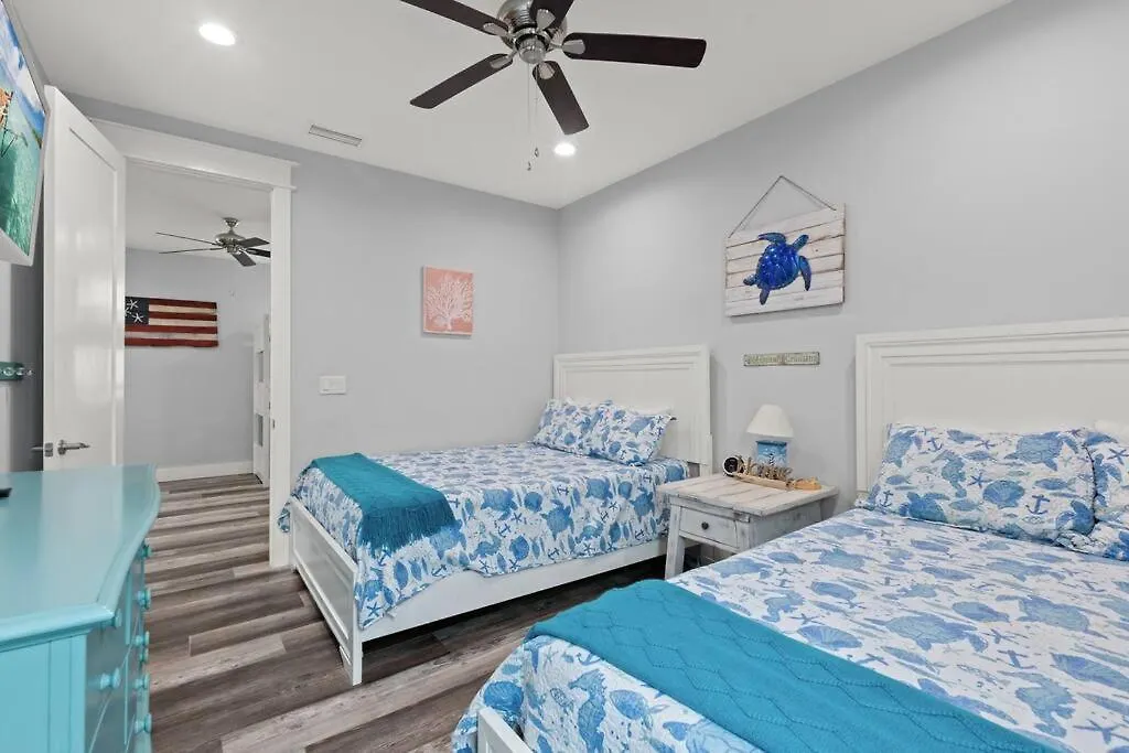 Sandy Palms, Heated Pool & Seasonal Hot Tub, 3 Min Walk To The Beach, W Golf Cart & Beach Gear Villa Panama City Beach